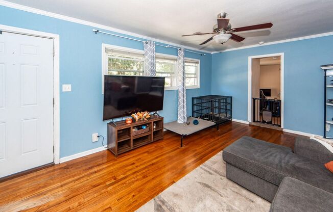 Comfortable Home Minutes from Park Circle