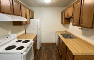 2 beds, 1 bath, 850 sqft, $830, Unit 701 - 12C