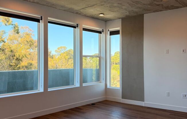 1 bed, 1 bath, 582 sqft, $3,449, Unit 702