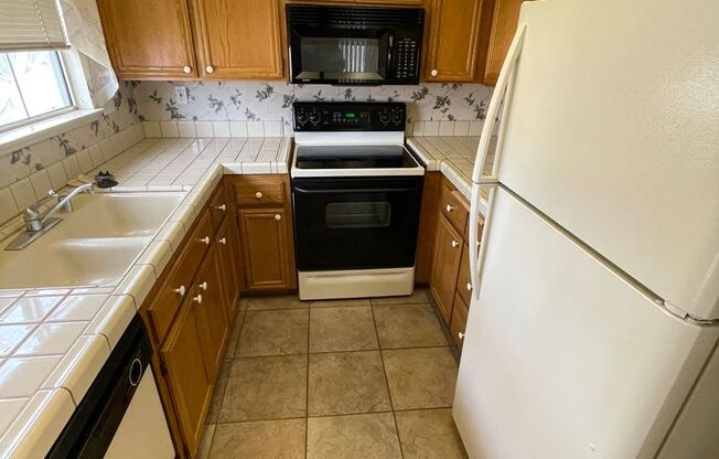 2 beds, 2 baths, $1,550