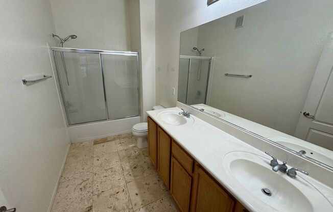 3 beds, 2 baths, $1,675, Unit Unit 2911