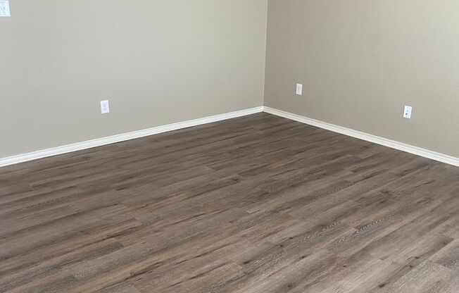 Self Showing - 4 bed 2 bath Move In Ready in Frenship ISD