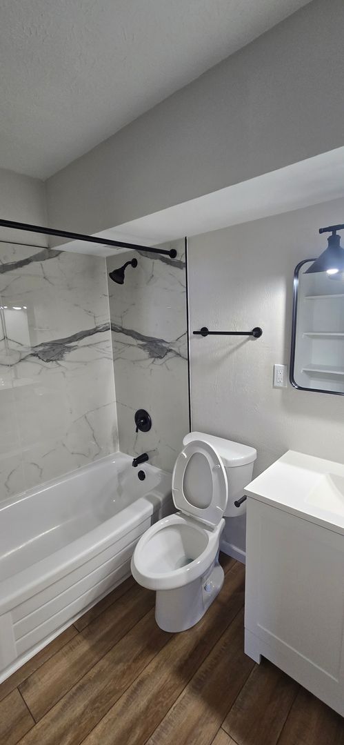 2 beds, 1.5 baths, 1,145 sqft, $1,300, Unit 77-7B2