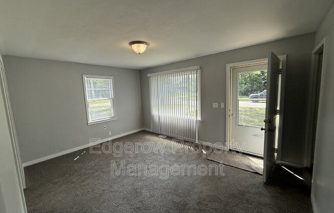 359 MAJESTIC ST SE