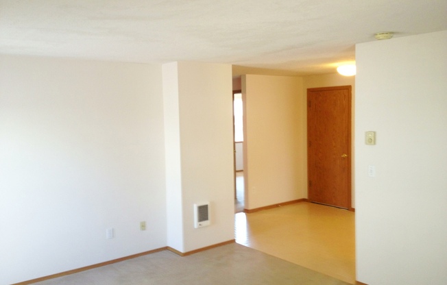 2 beds, 1 bath, $1,495