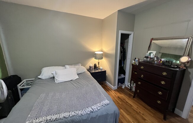 1 bed, 1 bath, $2,700, Unit 260