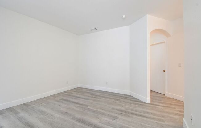 2 beds, 2 baths, $1,700, Unit # 41 2067