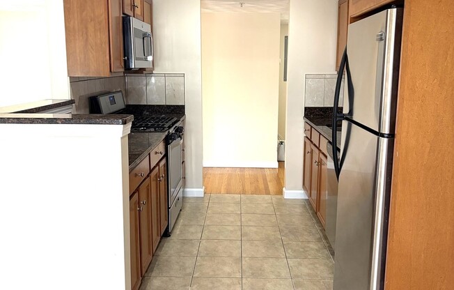 2 beds, 2 baths, 1,429 sqft, $2,990, Unit 206