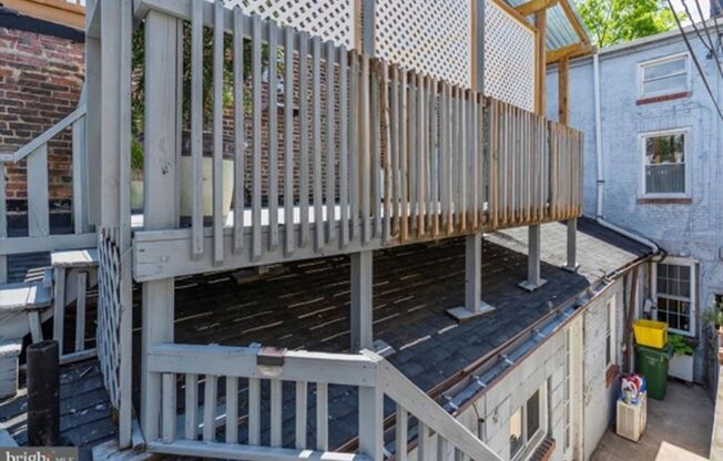 Enchanting Fells Point SFH 2bd/1.5ba w/ CAC, Modern Features, W/D and more! Available now