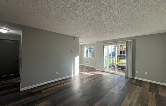 2 beds, 1 bath, 825 sqft, $1,300, Unit 306