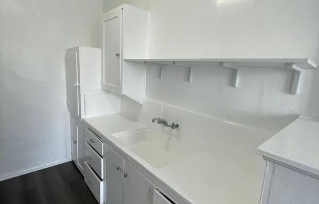 Studio, 1 bath, 575 sqft, $1,345, Unit 202