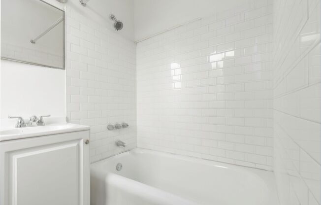 1 bed, 1 bath, 550 sqft, $1,233, Unit B6