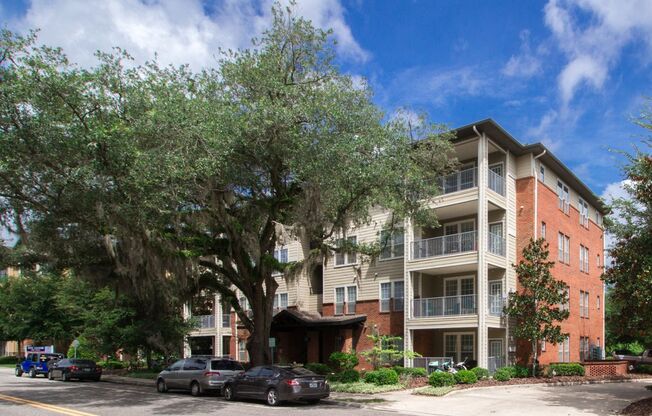 3 beds, 3 baths, $2,250, Unit Unit 303