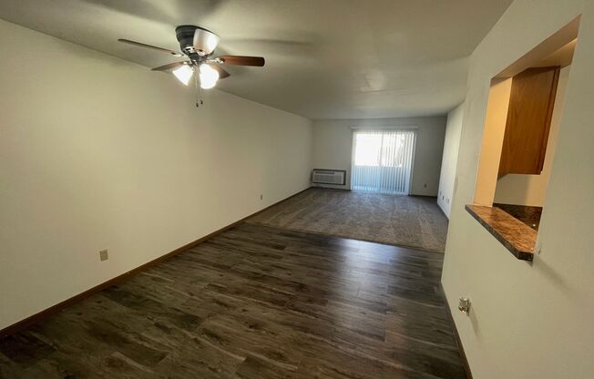 3 beds, 1 bath, 1,040 sqft, $1,695, Unit 3156-208