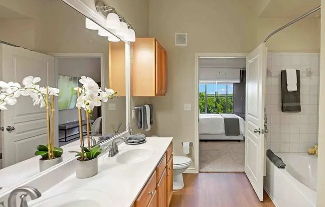 12601 GALLERIA CIR