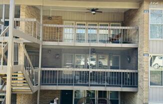 477 CANBERRA DR