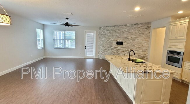 10114 STRATFORD POINTE AVE