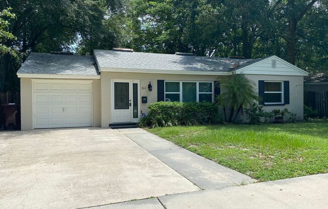 3/2 single family home minutes from Lake Eola ! Coming Soon!