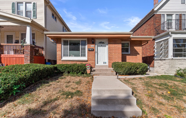 3668 E CARPENTER AVE