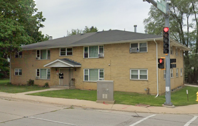 1707 School St