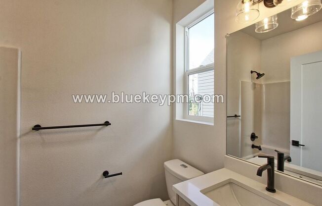 2 beds, 2.5 baths, $2,640