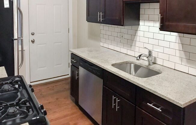 Studio, 1 bath, 460 sqft, $1,810, Unit 857-1S