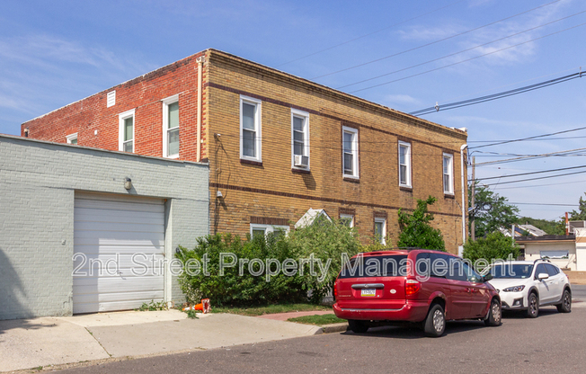 6000 C S CRES BLVD