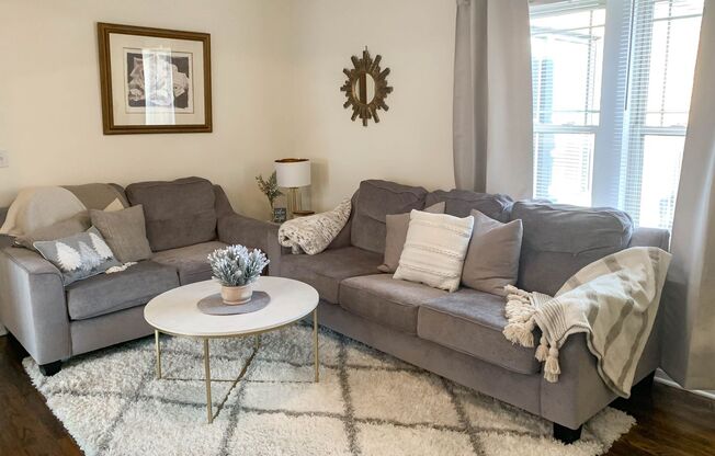 1 bed, 1 bath, 449 sqft, $2,135, Unit 3812S-2N
