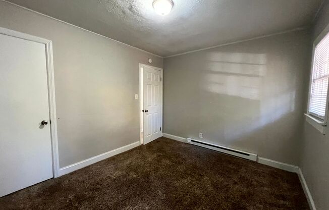 2 beds, 1 bath, $825