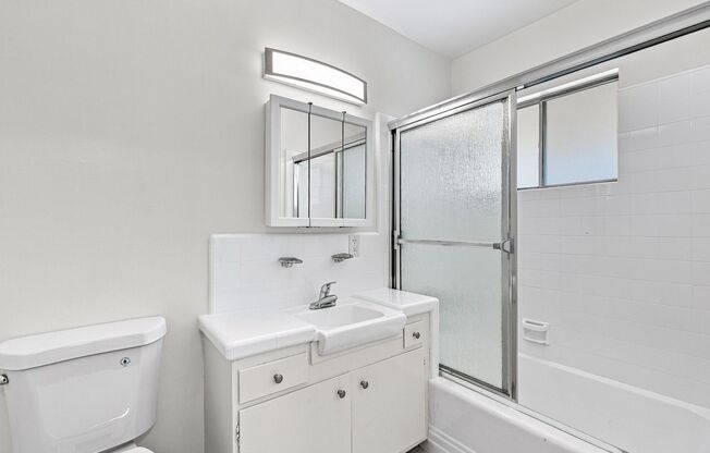 1 bed, 1 bath, 700 sqft, $1,900, Unit 312-E