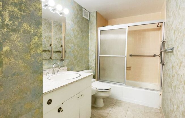 2 beds, 2 baths, $3,500, Unit # 1212