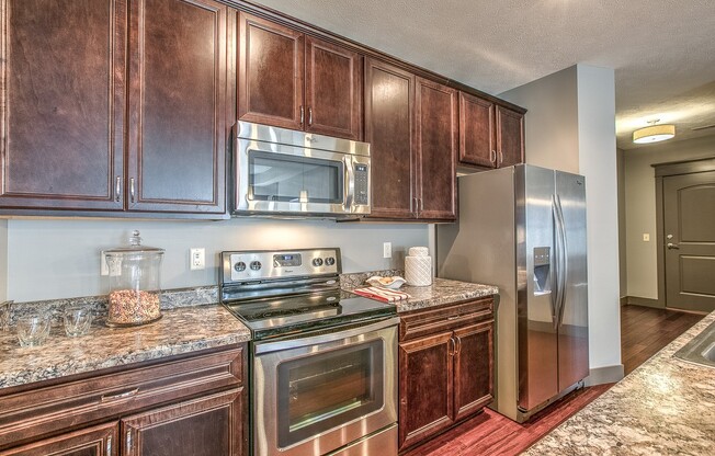 2 beds, 2 baths, 894 sqft, $1,595, Unit A - 1010 Unit 307 - B1146 All Hardwood Floors Throughout