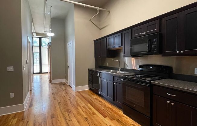 Studio, 1 bath, 733 sqft, $1,000, Unit 1618