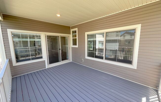 3 beds, 2.5 baths, $2,550