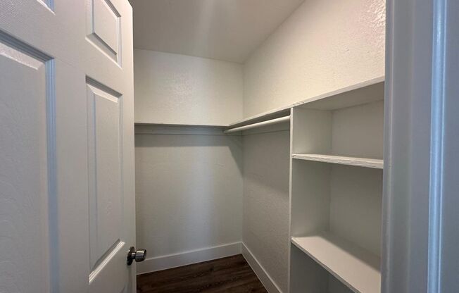 1 bed, 1 bath, $1,595, Unit F202