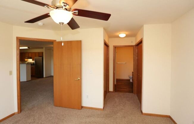 2 beds, 2 baths, 1,287 sqft, $1,645, Unit 925-207