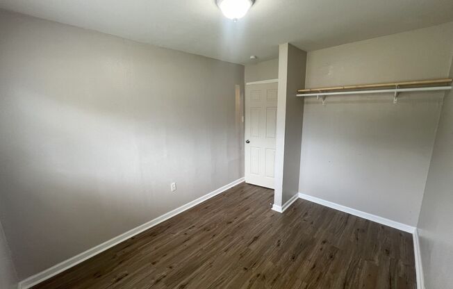 3 beds, 1 bath, $895