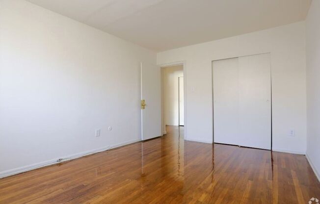 1 bed, 1 bath, 575 sqft, $1,049, Unit K10