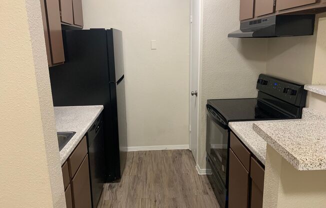 1 bed, 1 bath, 703 sqft, $850, Unit 2110