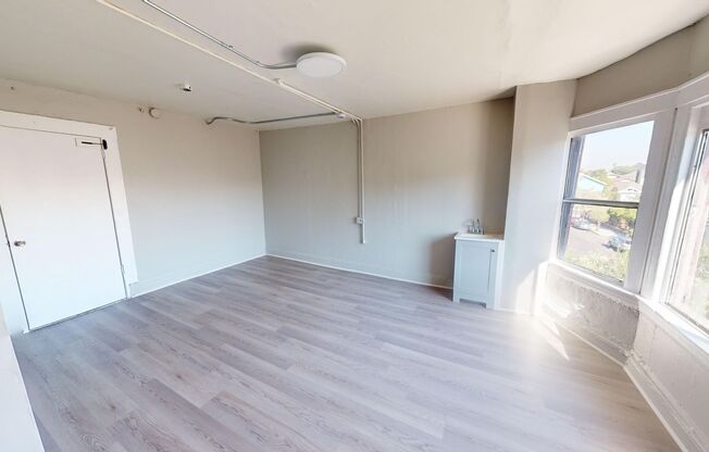 Studio, 1 bath, 300 sqft, $895, Unit 303