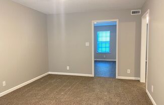 2 beds, 1 bath, 750 sqft, $895