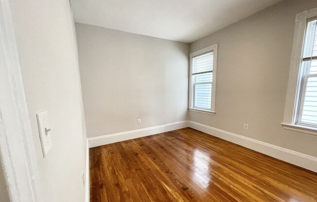 3 beds, 1 bath, $3,550, Unit #2