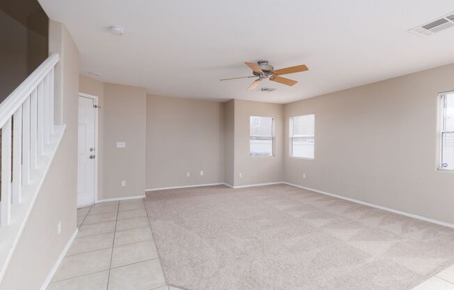 3 bedroom single family home in Henderson!