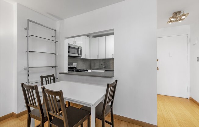 125 10 QUEENS BLVD