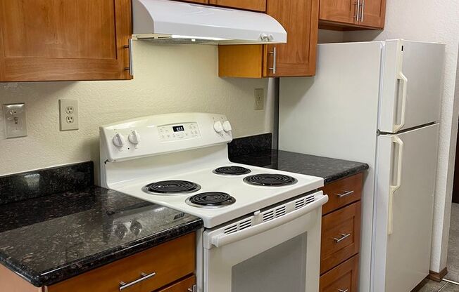 2 beds, 1 bath, 950 sqft, $2,095, Unit 19