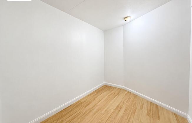 99 34 67 RD