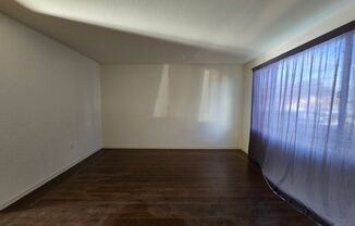 3 beds, 1 bath, $3,150