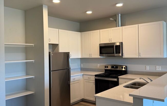 1 bed, 1 bath, 778 sqft, $1,325, Unit 211-H345