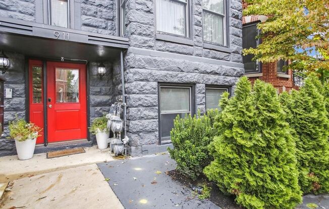 Lovely 2 BR/2 BA 1st Level Condo in Shaw!