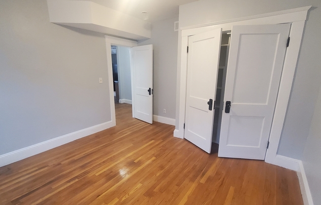 2 beds, 1 bath, 1,300 sqft, $2,900, Unit 2